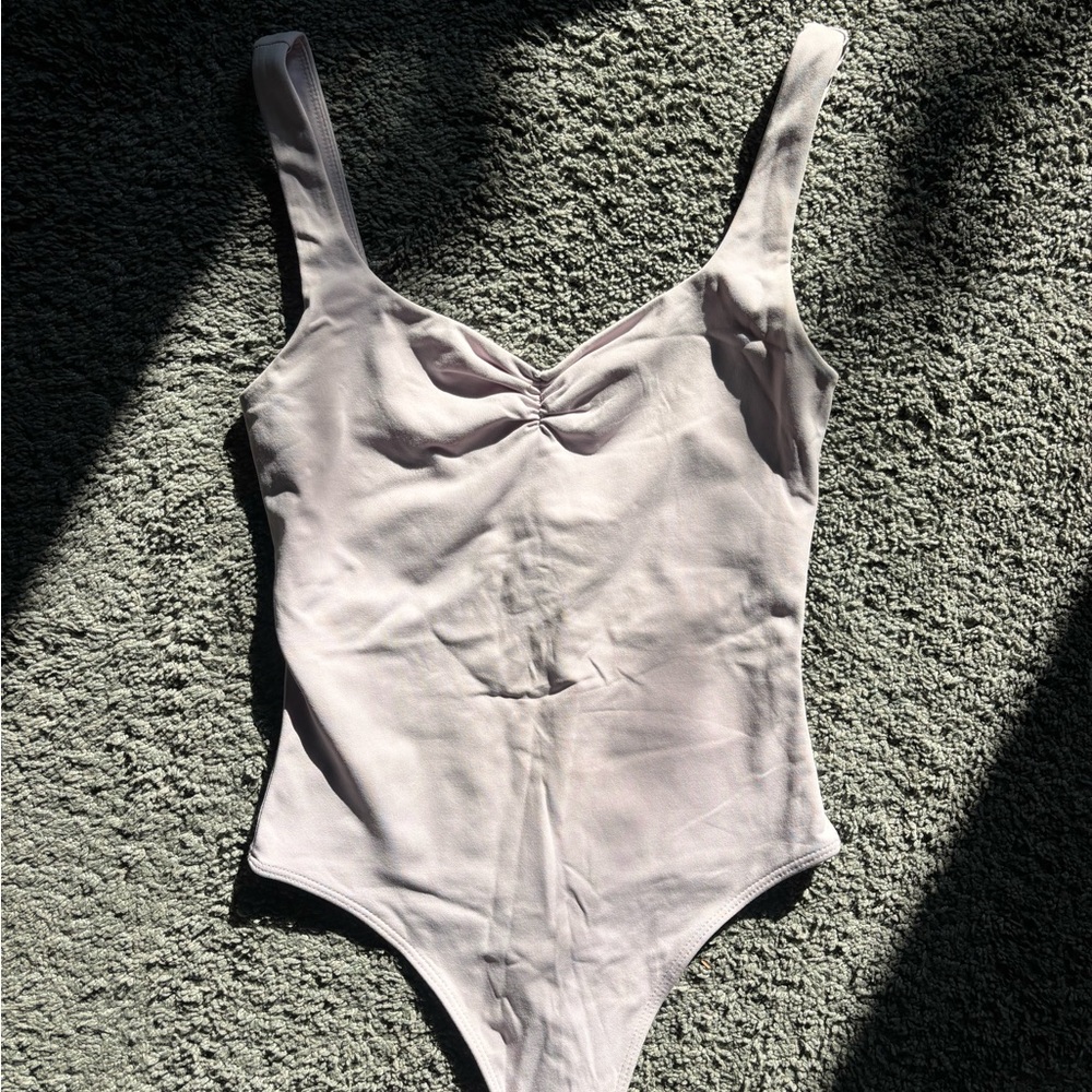 Aritzia Babaton Women's Lavender Bodysuit